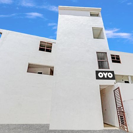Super Hotel O Easy Stay Inn Lucknow Exterior foto